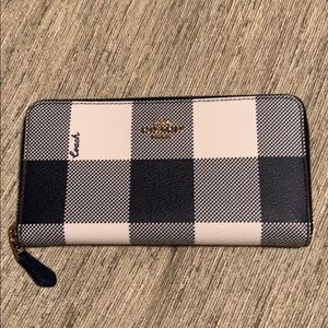 NWOT COACH accordion zip wallet